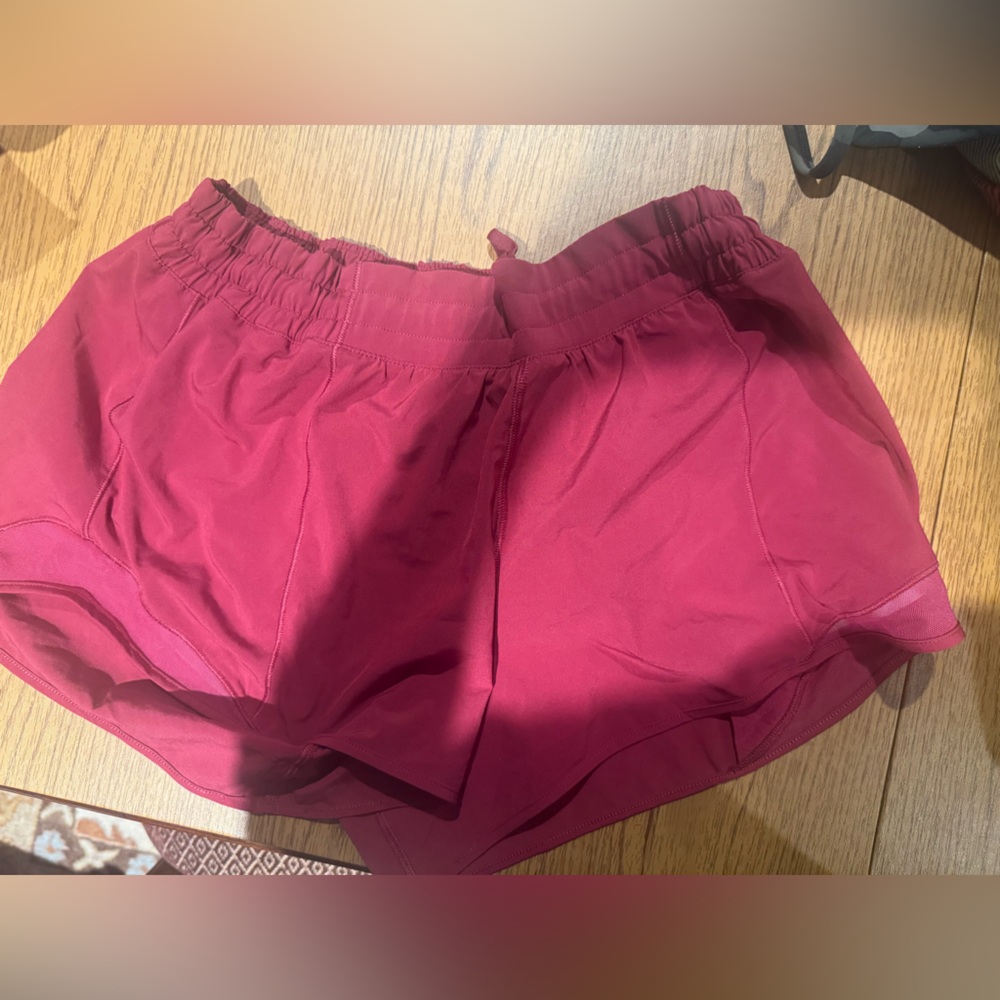 Size ten lulu four inch long Hotty hot shorts